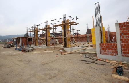 GRADBIŠČE CENTRA ZAŠČITE IN REŠEVANJA RAKEK 03 FOTO LJUBO VUKELIČ